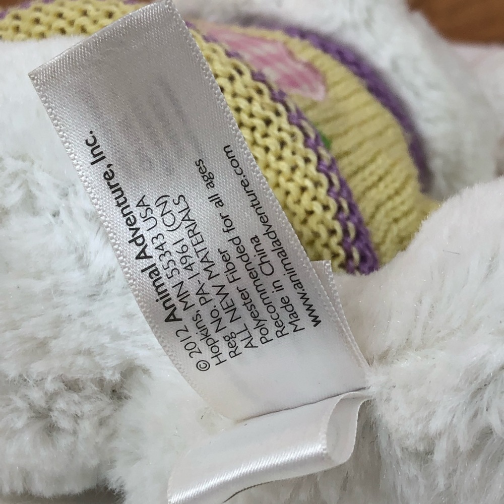 Animal Adventure Rabbit with a Sweater - Picture 7 of 10